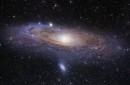 El Universo brilla el doble de lo que parece.