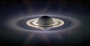 Una foto de Saturno que parece dibujada