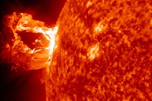 Científicos alertan sobre masiva tormenta solar