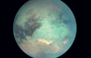 Capta Cassini Espectacular Imágen de Titán