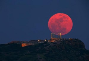 Preparados para ver la Luna roja mañana martes