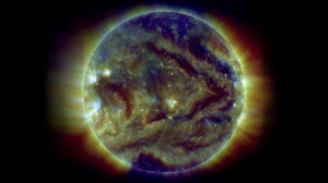 Aparece Flecha Gigante en el Sol ¿Qué significa?