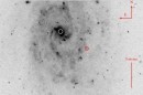 Agujero Negro Supermasivo Alejándose a Gran Velocidad del Centro de su Galaxia